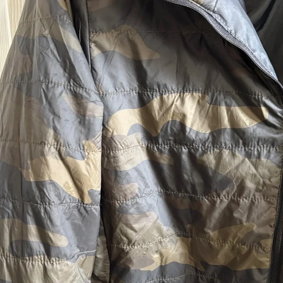 Victoria's Secret Pink Camouflage Puffer Jacket medium - Picture 4 of 4